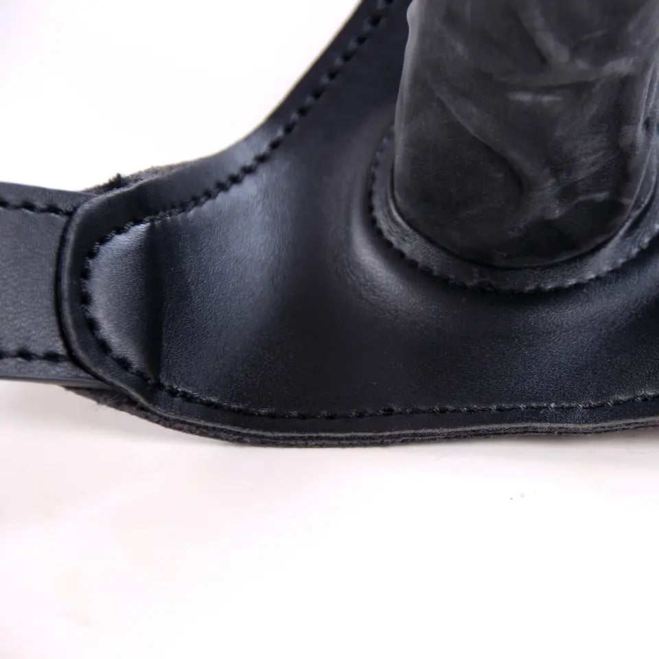Strap On - Arnés | Incluye Consolador con Venas 9.5cm / 3cm | Negro | Ajustable | Cuerina / Silicona | CJS-AR-14
