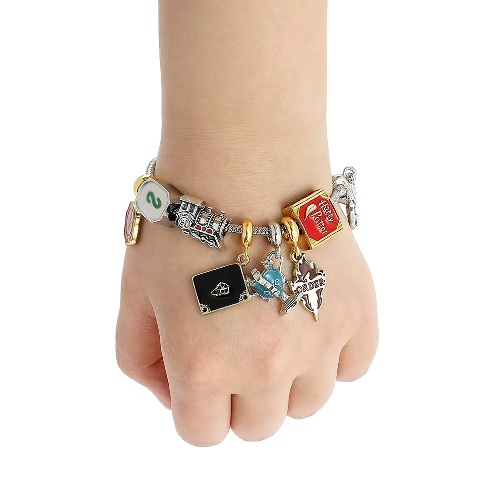 Pulsera con 9 Dijes | Harry Potter | Plateado | Ajustable | CZG-PUL-08