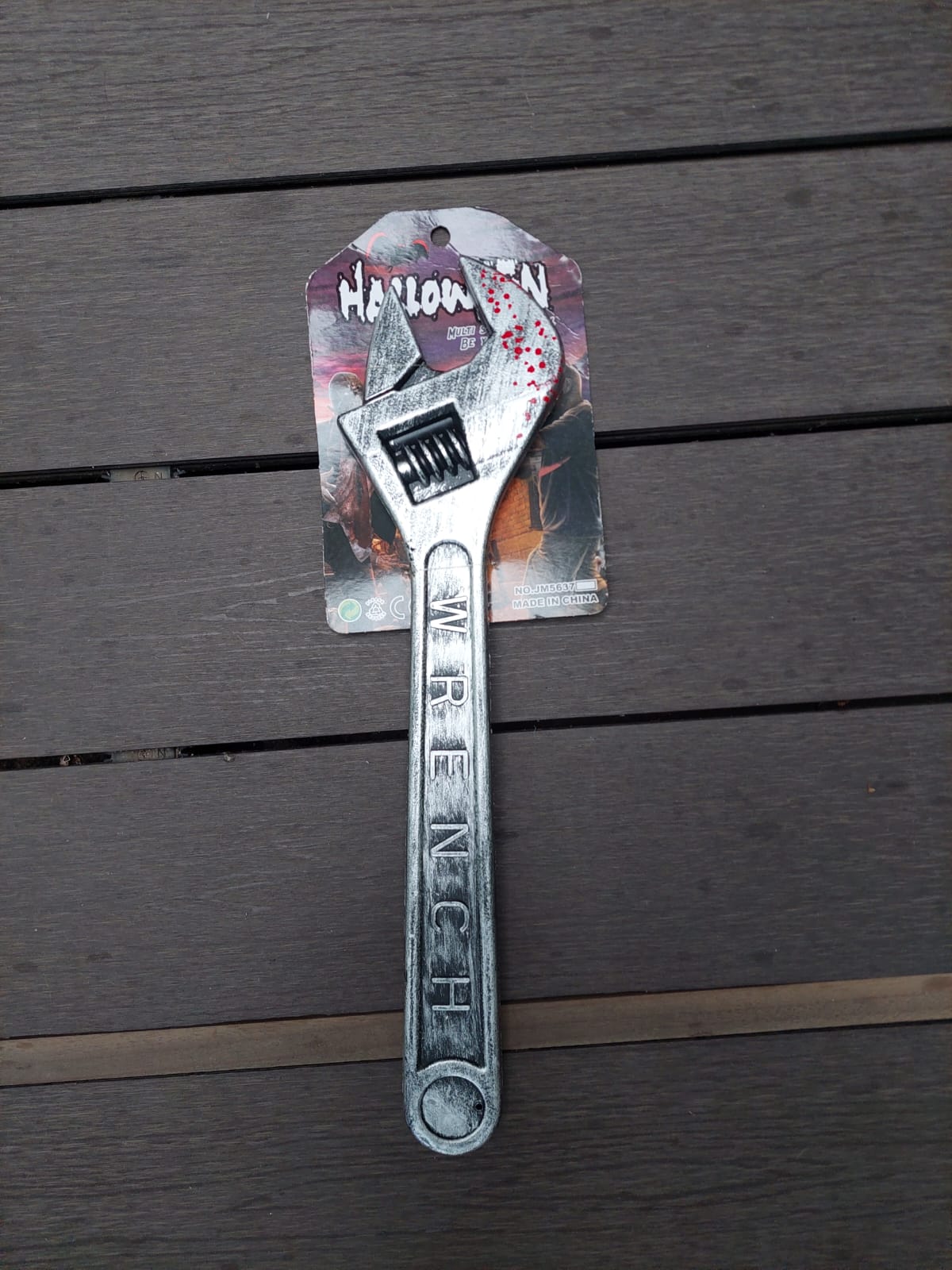 Decoración para Halloween | Llave Inglesa / Espada  | CJU-HALL-01