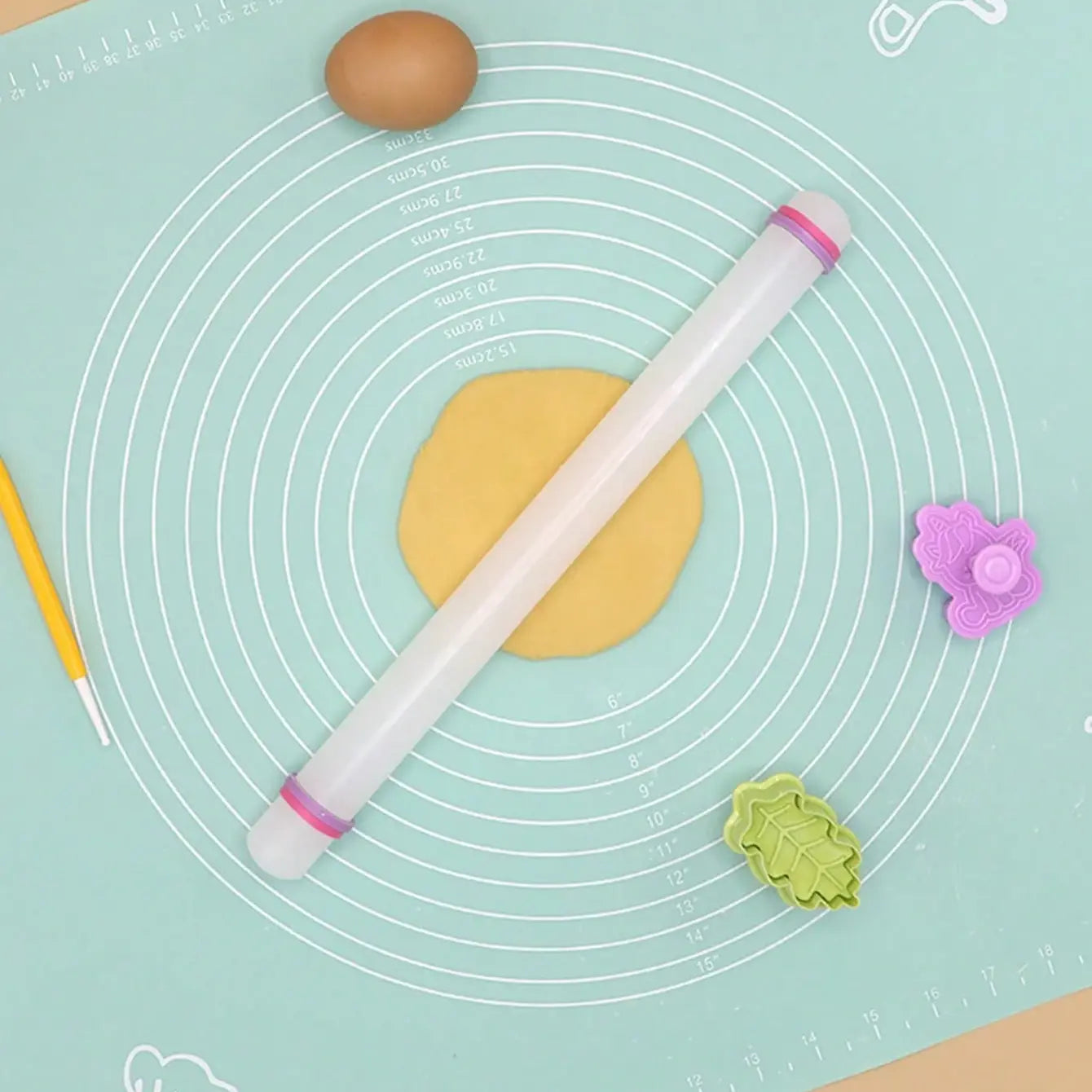 Rodillo de Cocina de Plástico con Anillos Ajustables | 33cm x 2.6cm | CHO-ROD-01